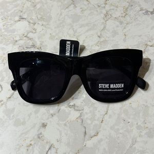 Steve Madden sunglasses